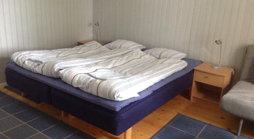 Двухспальная кровать на вилле Rauhala