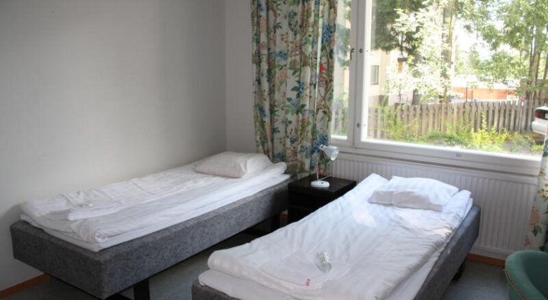 Односпальные кровати в отеле Summer Malakias