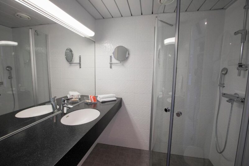 Ванная комната в отеле Original Sokos Hotel Seurahuone Savonlinna
