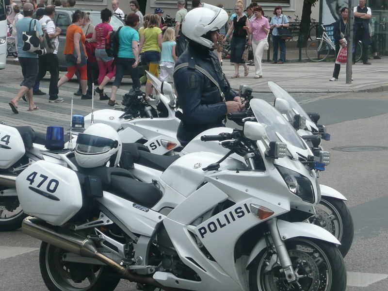 Полицейский мотоцикл в Финляндии