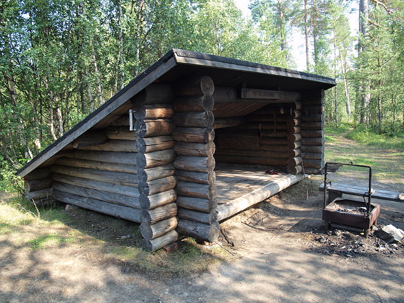 Фото шалаша "лааву" в Финляндии