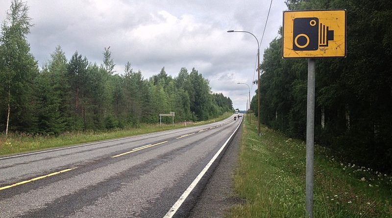 Финляндия устанавливает на дорогах умные камеры