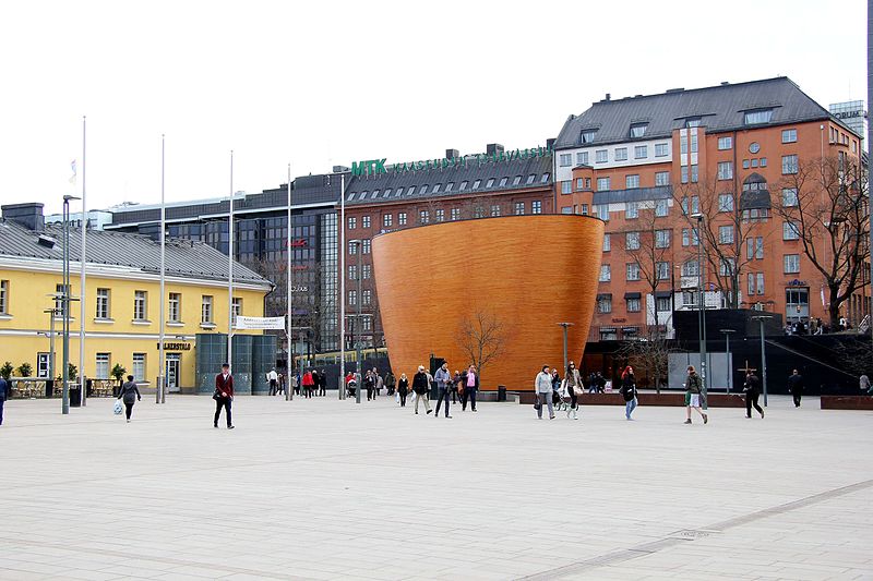 Часовня тишины в торговом центре Kamppi в Хельсинки