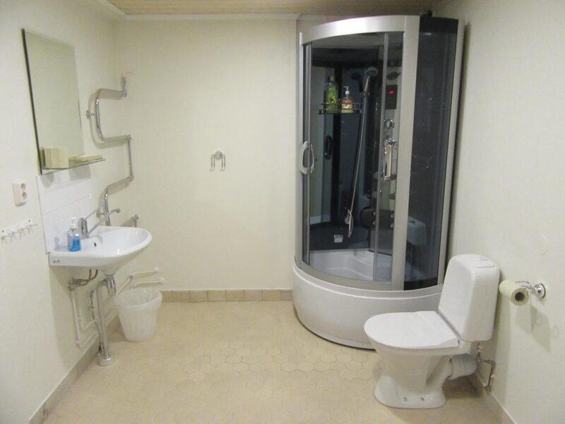 Ванная комната в хостеле Immalanjärvi
