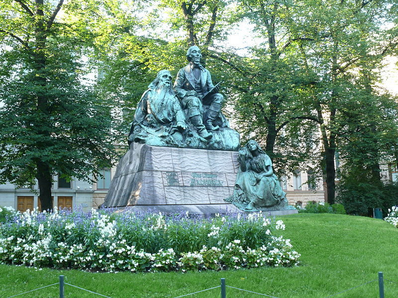 Памятник Elias Lönnrot в городе Хельсинки