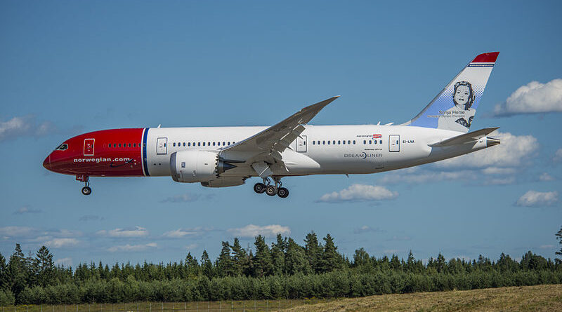 Авиакомпания Norwegian возобновит перелеты в июне