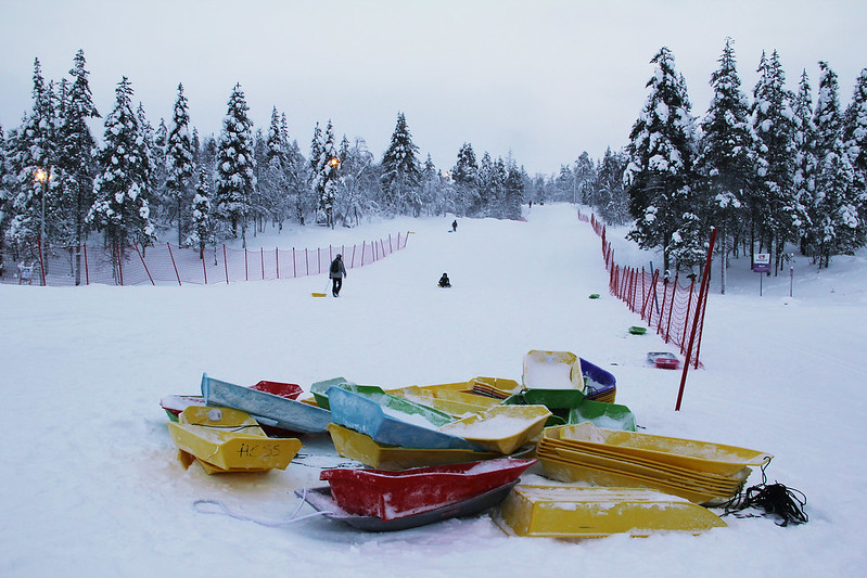 Катание на санках на горнолыжном курорте Саариселька
