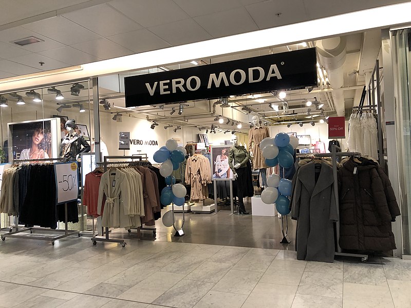 Женская одежа в магазине Vero Moda