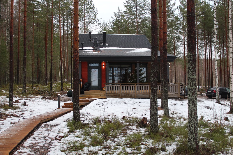 Финский коттедж в лесу