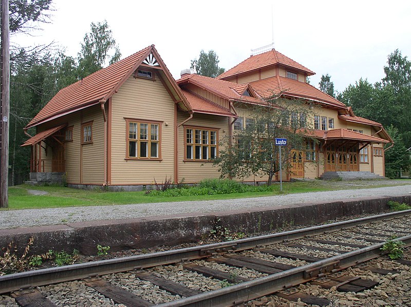 Старый железнодорожный вокзал в Пункахарью