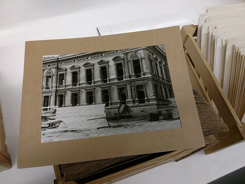 Старые фотографии в городском музее города Хельсинки