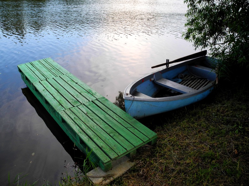 Лодка с веслами в Финляндии