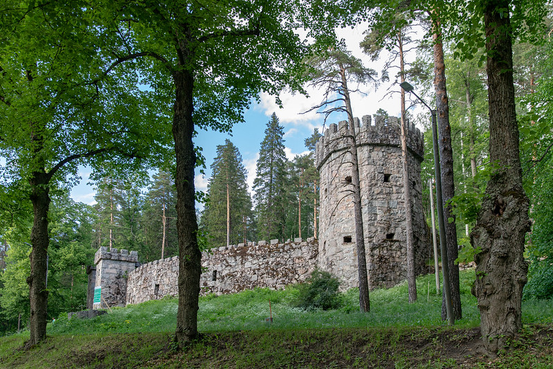 Старинная крепость в природном парке Ауланко