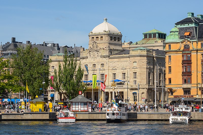 Посещение Королевского драматического театра в Стокгольме
